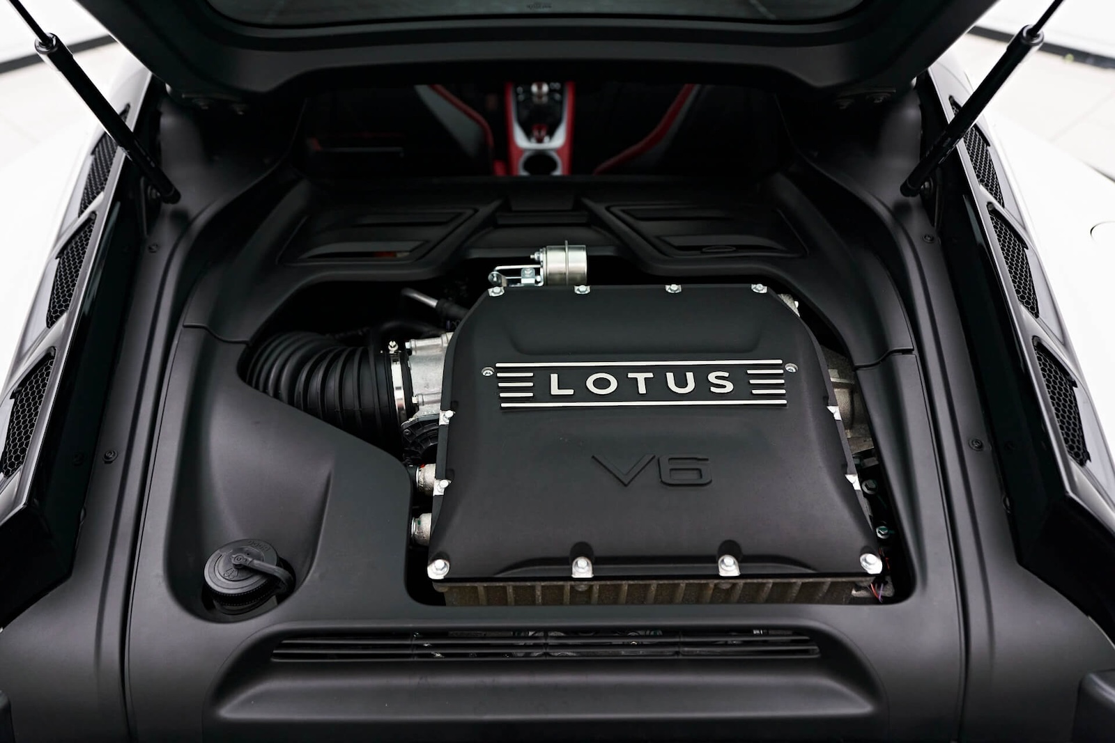 Lotus Emira engine photo